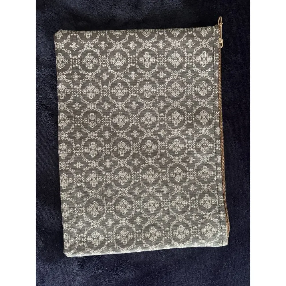 NWOT Sirius Orbit Gray White Patterned Fabric Zip Makeup Bag Cosmetic Pouch